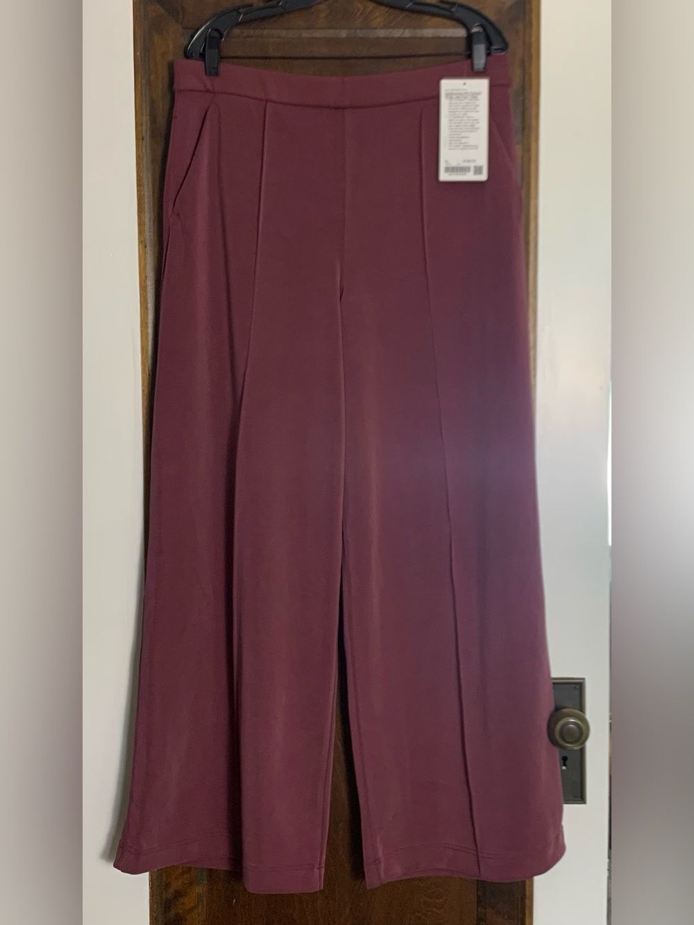 Lululemon Softstreme HR Pintuck Wide-Leg Pant Regular Burgundy Bay Size XL NWT